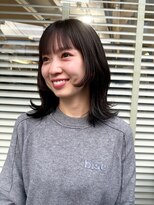 ロライマ 中目黒(roraima) 外ハネストレート/レイヤー/ミディアム/前髪ぱっつん