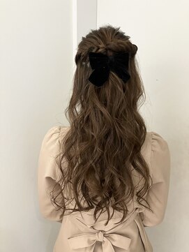 コトナ(kotona) ハーフアップヘアセット結婚式お呼ばれヘアセットダウンスタイル