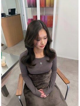 ソルバイシェス(SOL by shes) 大人かわいいオリーブグレージュ