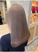 ヘーゼルベージュケアブリーチくびれミディアムレイヤーミニボブ