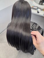 トッカ 茨木(tocca)&nbsp;【tocca茨木　篠原】縮毛矯正後に乾かしただけの本当の艶髪
