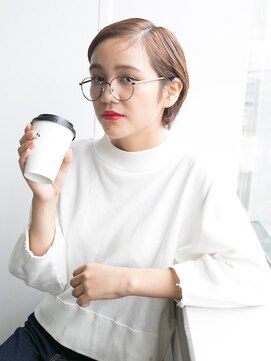 ソーコ 渋谷(SOCO) 【SUN】センターパート のばしかけ 耳かけ ショート◎