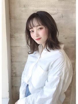 ソワリー 栄(THOiRY) 小顔カットが得意なスタイリストby坂元