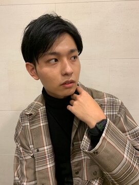 グレイスフル バーバープラチナム 六本木店(Graceful Barber platinum) 素髪風センターパートかきあげビジネススタイル＜理容室＞