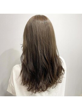 レイドバック(LAID BACK) 暗めグレージュカラー☆外国人風☆韓国ヘア