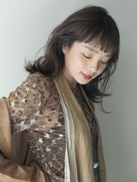 エミュ 表参道 青山(emu) 【emu井上信洋】くすみブルーオン眉外ハネミディボブ/20代30代