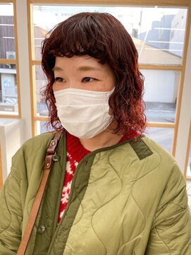 トゥコ(tuco) レッドオレンジカラーパーマオン眉暖色系カラー