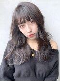 ロングナチュラルウェーブ_アースカラーくびれヘア_48847