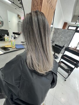 クリーム(CREAM) コントラストバレイヤージュ