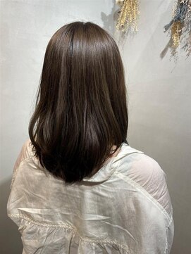 アイラス(I'LAS) 柔らかグレージュ