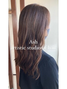 アッシュ アーティスティック スタジオ オブ ヘア(Ash artistic studio of hair) 透明感ベージュ