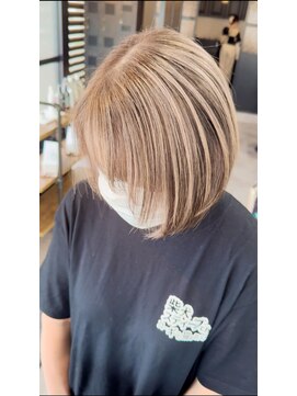 トッカ(tocca) 脱白髪染めハイライト(白髪手術)