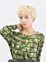 ロアー ヘアー マックイーン 流山おおたかの森店(RAWR hair McQueen) 【RAWR】似合わせカット　ショートヘア　ホワイトブロンド_美髪
