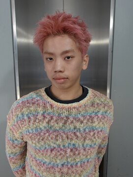 シイ(SIE) ホワイトピンク×スパイキーショート