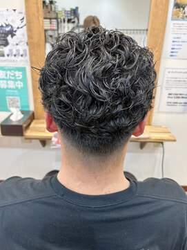 ウル(ULU.) オールバックパーマ