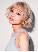 ボブヘアー×ブロンドカラー×夏ヘアー