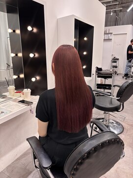 イオエ(ioe) ミディアムレイヤー/ツヤ髪スタイル/グレージュ/ショートボブ