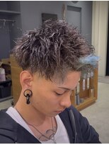 ストゥー(StueW.)&nbsp;ツイスト ×フェードカット