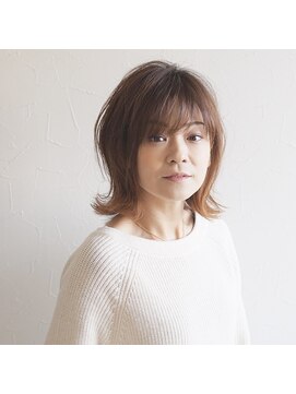 シャイロ(ShyRoh) 毛先に軽さをプラスした大人ストレート