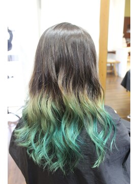 ジウ 上通り(JIU) 20代30代40代50代☆大人可愛いグリーングラデーション☆艶カラー