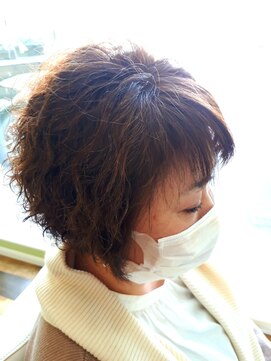 ボヌー(Bonheur) ショートパーマ&カラー