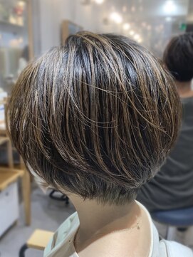 グラッシー センター北店(GLASSI) 【GLASSI】大人かわいい小顔ショート★ハイライト★脱白髪染め