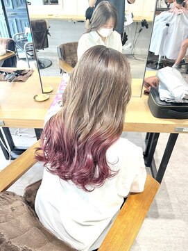 エイト 横須賀中央店(EIGHT) グラデーションピンク