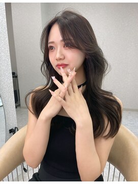 リリー(Lilley) くすみグレージュ×姫カットレイヤー×韓国風巻き【ayana】