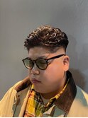 ブルーブラックフェードマンバンヘアスペインカールメンズパーマ