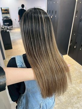 メリー オオサカ(Merly Osaka) 数ヶ月カラーをしなくていい放置できるバレイヤージュ