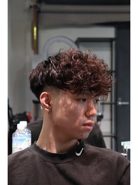 スキル(SKILL) 【SKILL】メンズカット/パーマ/ブリーチ/眉毛/フェザーショート