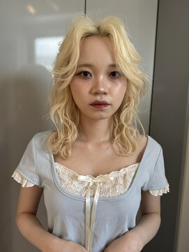ラフ 新宿(Laff) ロングパーマ レイヤーパーマ ダブルカラー ヘアアレンジ