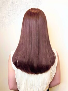 ルフェール ビューティーアンドスパ(REFAIRE beauty&spa)の写真/髪質改善を目的とした厳選トリートメントで、パサつきや広がりを抑え、しなやかで自然なツヤ髪へ導きます。