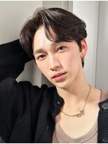 ポーチバイハニー オモテサンドウ(PORCH by HONEY omotesando)&nbsp;フェザーパーマブルーブラック刈り上げセンターパートシャドー1