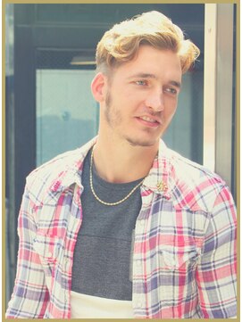 ジジバイワースホワイル(jiji by WORTH WHILE) リバースセンターパート刈り上げセンターパートサーフカール