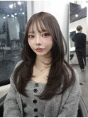 レイヤーカット×透明感グレージュ