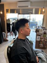 ザ ブライト バーバー(The BRIGHT BARBER)&nbsp;スパイキーベリーショート スキンフェード 直毛