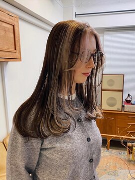 イル 天神大名店(ill) highlight design