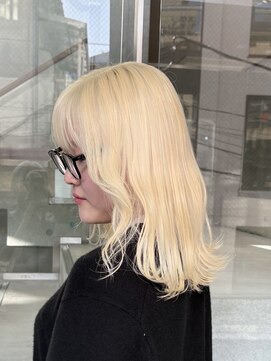 ヲタク(wotaku.) ホワイトブロンド抜きっぱなしブロンド初ブリーチトリプルカラー