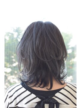 ヘアアンドメイク ムーア(Muuua) 透明感のあるブルーグレージュカラー