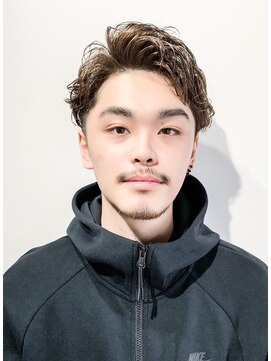 フジヤマ バーバー ショップ(FUJIYAMA BARBER SHOP) 七三ツイストパーマオールバックコンマヘア