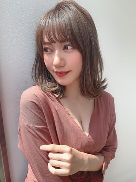 ジエクト 本店(The Ect) ペールベージュ×セミディ×外ハネアッシュ