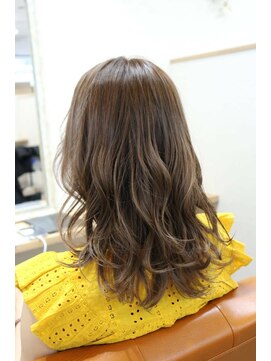 ミナリス(Minaliss) 上品ハイライト