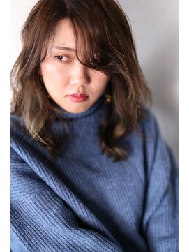 アーバン(URBAN) インナーカラー　ミディ