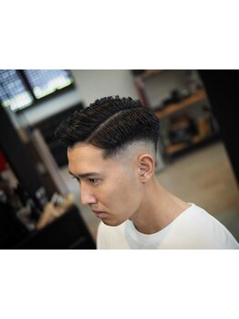 戦うメンズ達よ、カッコよくあれ。【カット+シャンプー+頭皮クレンジング￥4400】 