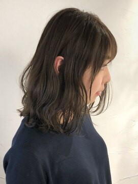 トト 船橋店(toto.) 黒髪/グレーベージュ/レイヤーロング/前髪パーマ[西船橋/津田沼]