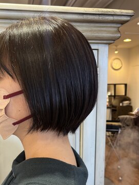 グローリープラス(Glory+plus) 丸みショートボブ.