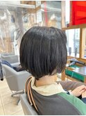 ステップボーンカットカットボブショートハイライト白髪ぼかし