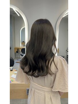 ジーナ 本八幡(Zina) 大人かわいい20代30代40代小顔スモーキーグレージュ Zina本八幡