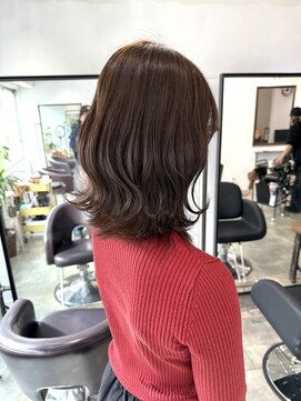 イリ 梅田(ili) ブリーチなしダブルカラー/ネビージュ/小顔ワンレン